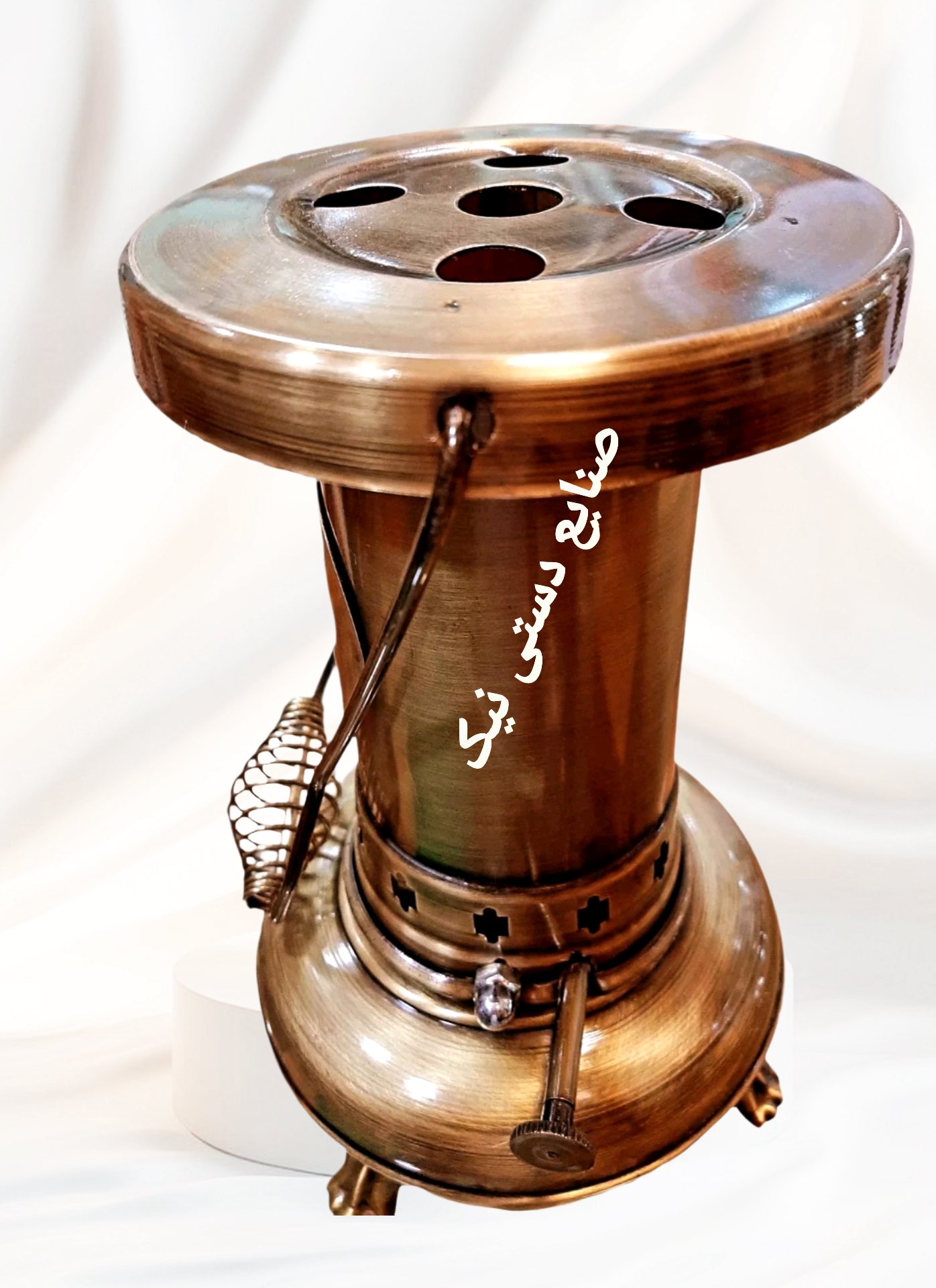 چراغ والور دکوری /چراغ نفتی قدیمی دکوری / چراغ قدیمی تزیینی / چراغ دکوری / چراغ نفتی / چراغ نوستالوژی / چراغ سنتی / والور قدیمی / والور دکوری / والور نفتی / والور نوستالوژی / والور سنتی/ علاالدین دکوری / علادین دکوری / الادین دکوری / ماکت علاالدین / ماکت چراغ / ماکت والو / گردسوز فلزی / گردسوز سنتی/ چراق / چراع