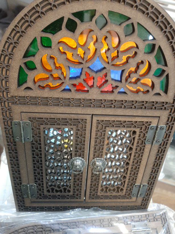 جاکلیدی آیینه هلال سنتی در دار / جاکلیدی آینه دار / جا کلیدی سنتی / جاکلیدی سنتی / جاکلیدی چوبی / جاکلیدی دیواری / در سنتی جاکلیدی / در قدیمی جاکلیدی / در هنری جاکلیدی / جاکلیدی در سنتی / جاکلیدی در قدیمی / جاکلیدی گلستان